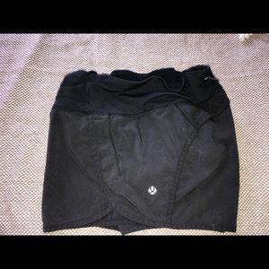 LULULEMON SHORTS!!